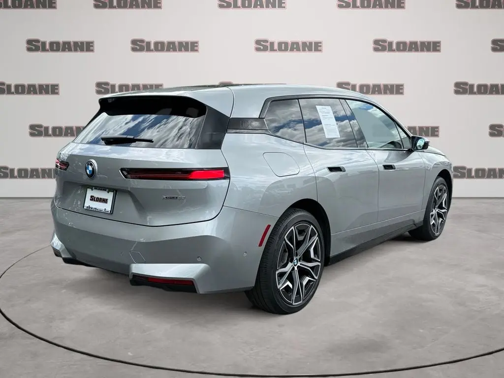 2026 BMW iX xDrive60 photo 5
