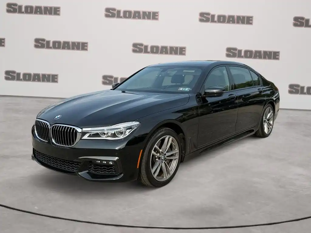 2018 BMW 7 Series 750i xDrive's photo