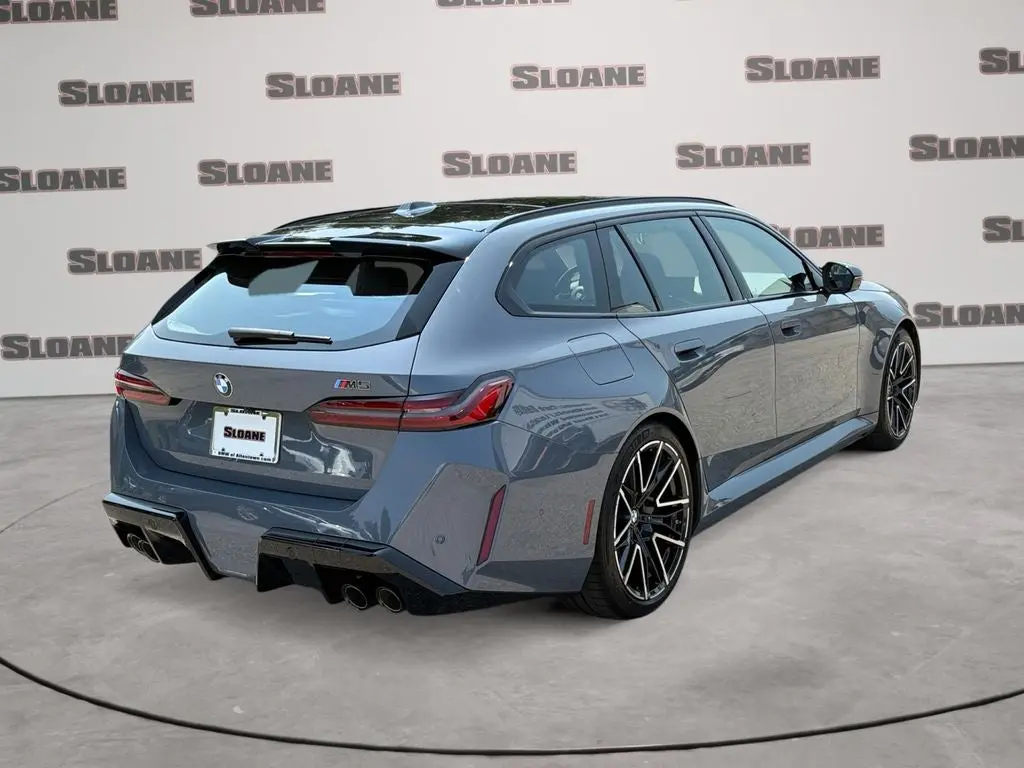 2027 BMW M5 M5 Touring photo 5