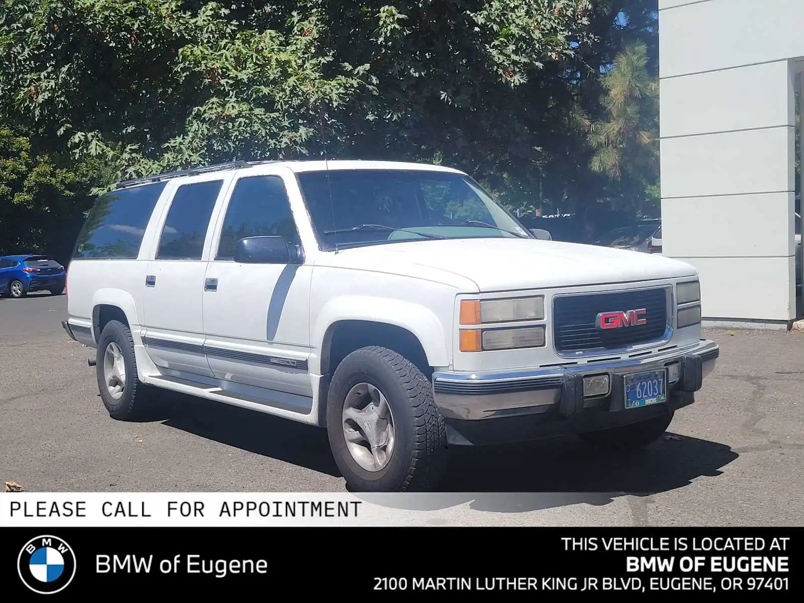 1995 GMC Suburban's photo