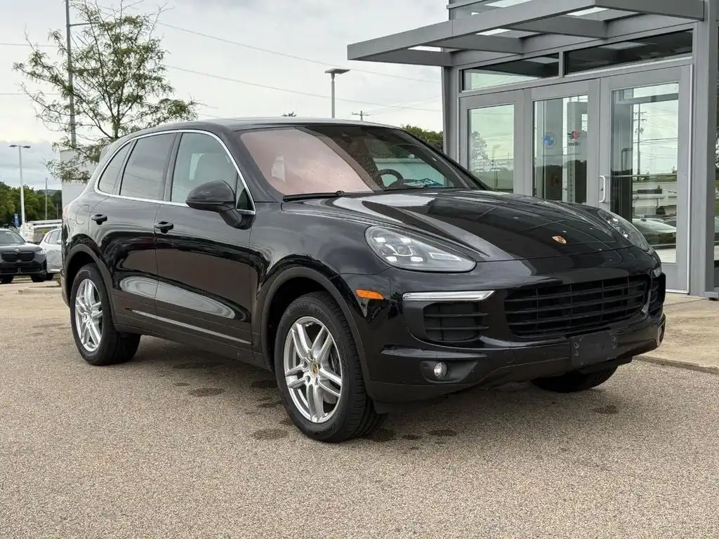 2016 Porsche Cayenne Tiptronic's photo