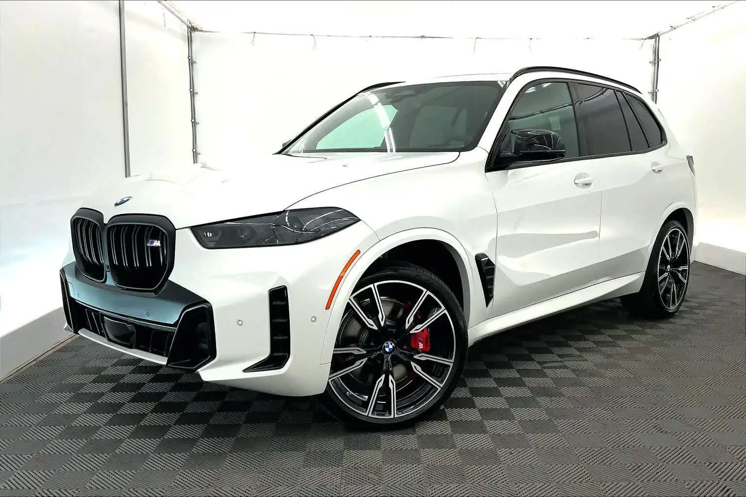 2026 BMW X5 M60i xDrive's photo