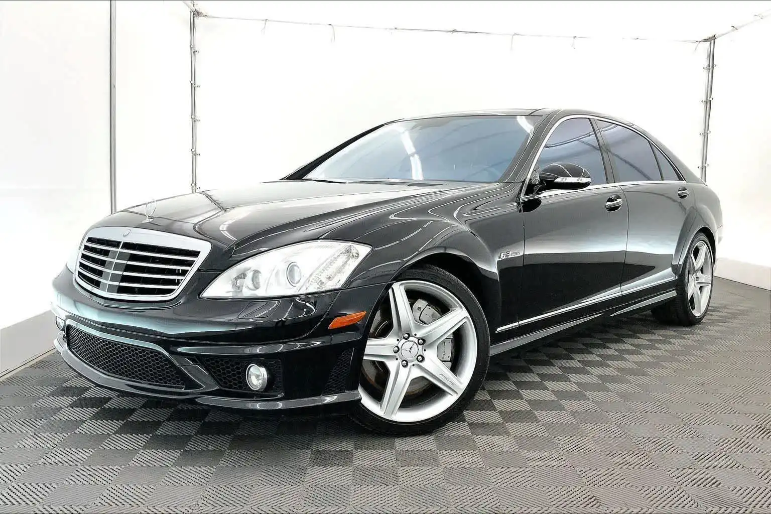 2008 Mercedes-Benz S-Class AMG S63's photo