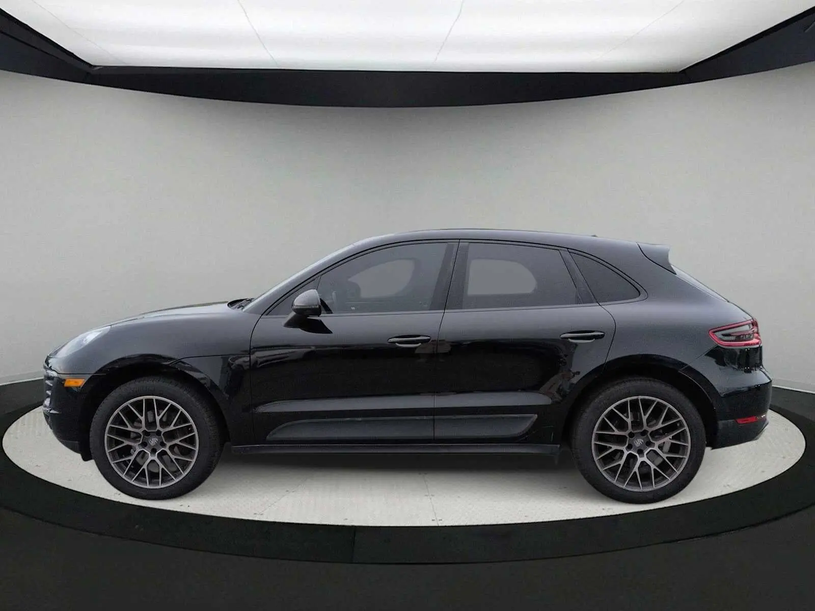 2018 Porsche Macan Base photo 5