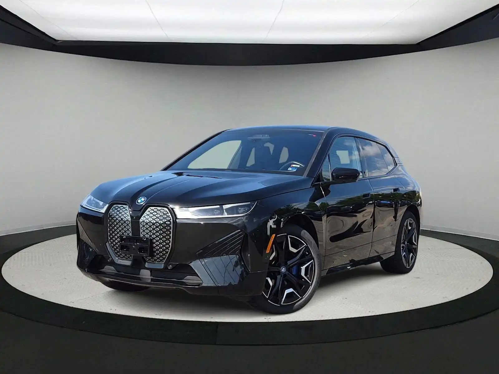 2024 BMW iX xDrive50's photo