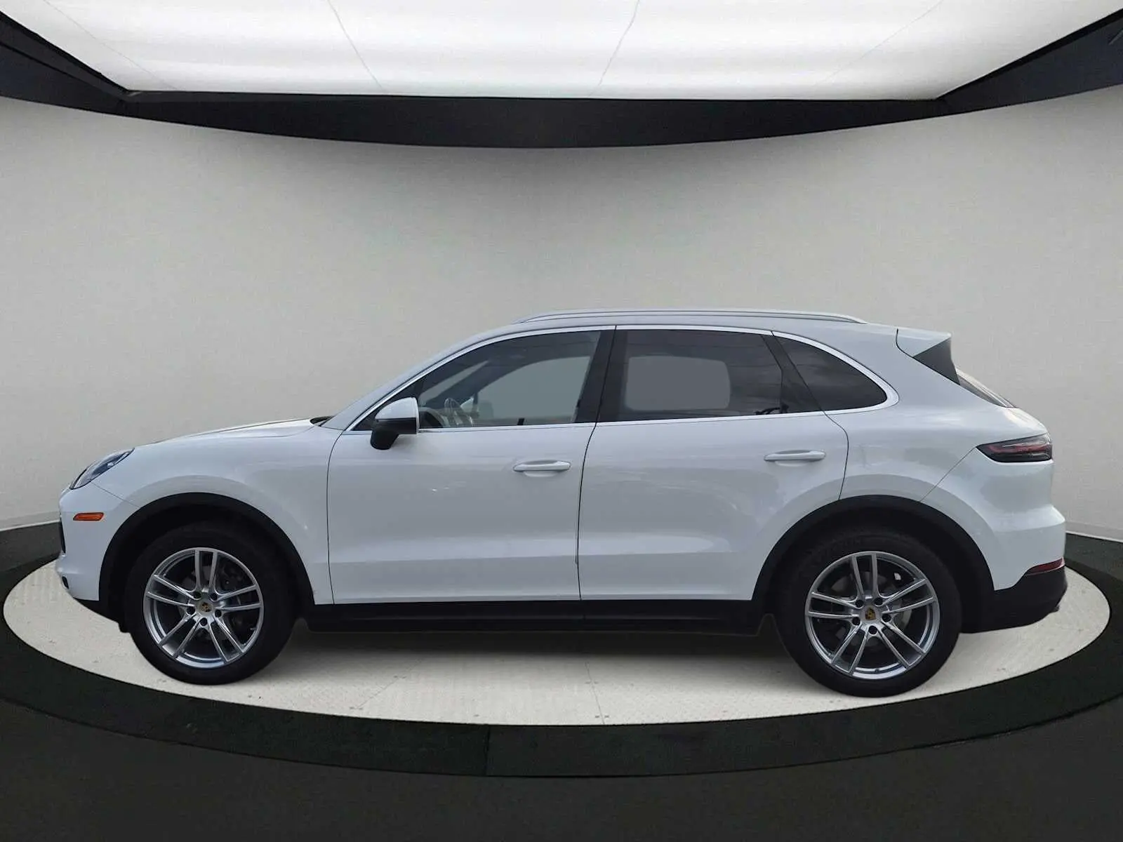 2019 Porsche Cayenne Base photo 5