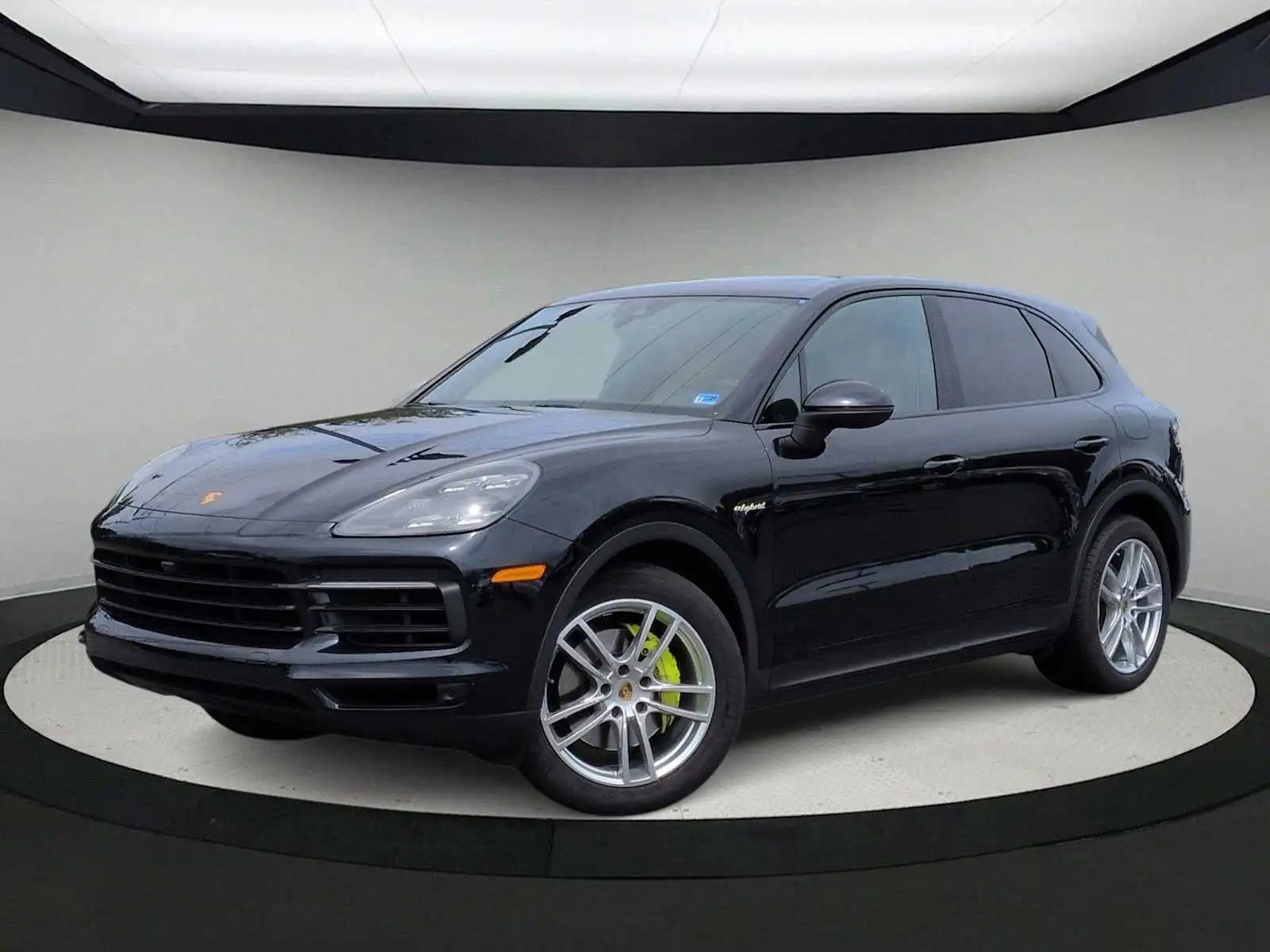 2021 Porsche Cayenne E-Hybrid's photo