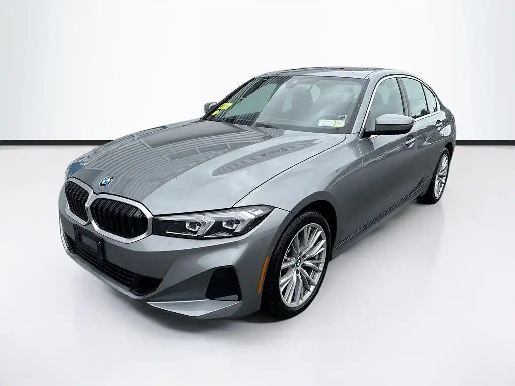 2023 BMW 3 Series 330i xDrive Sedan's photo