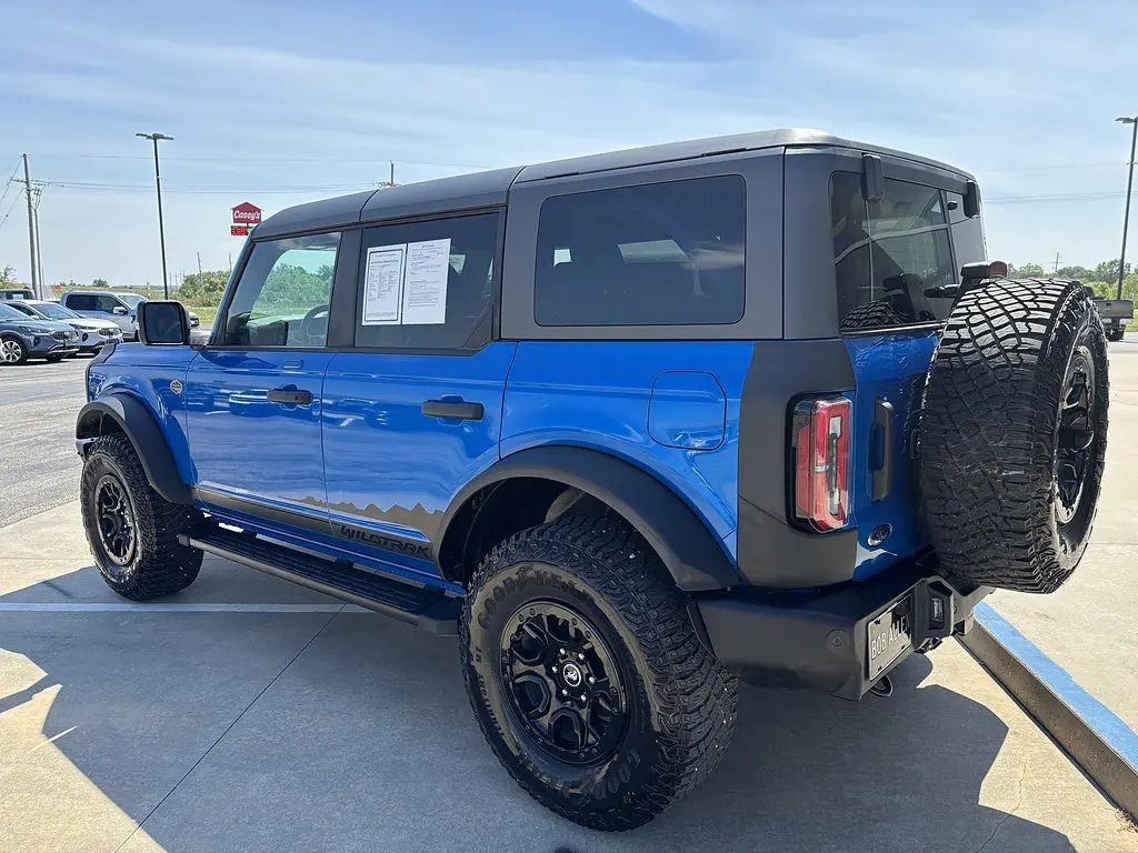 2023 Ford Bronco Wildtrak 4WD photo 3