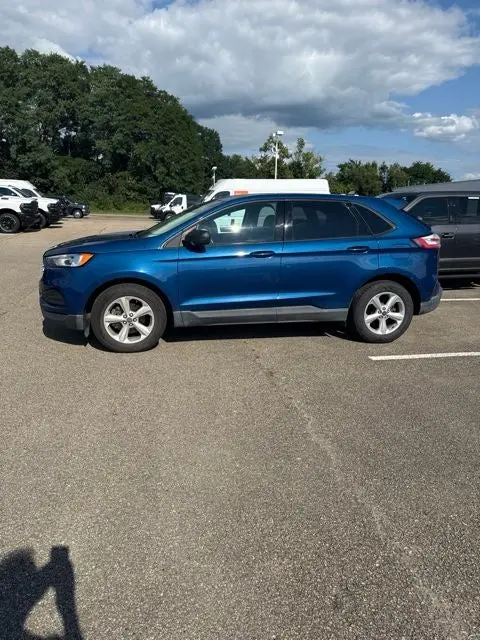 2020 Ford Edge SE photo 4