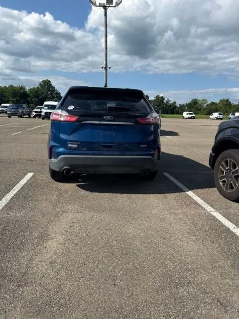 2020 Ford Edge SE photo 5