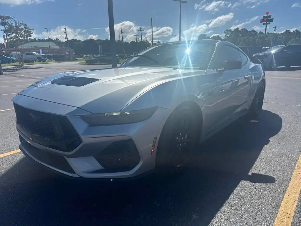 2025 Ford Mustang GT Premium Fastback's photo