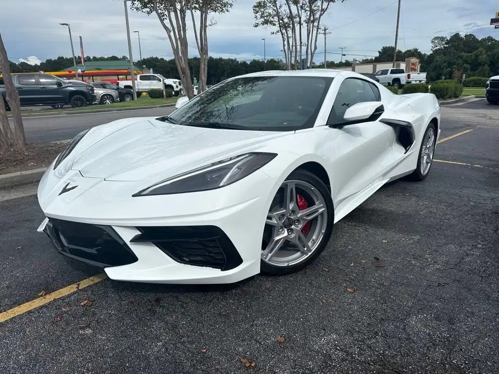 2025 Chevrolet Corvette Stingray Coupe 2LT's photo