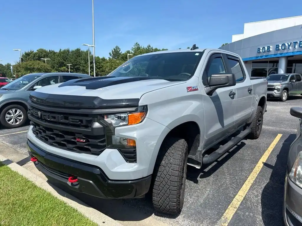 2025 Chevrolet Silverado 1500 Custom Trail Boss 4X4 Crew Cab Short Box's photo