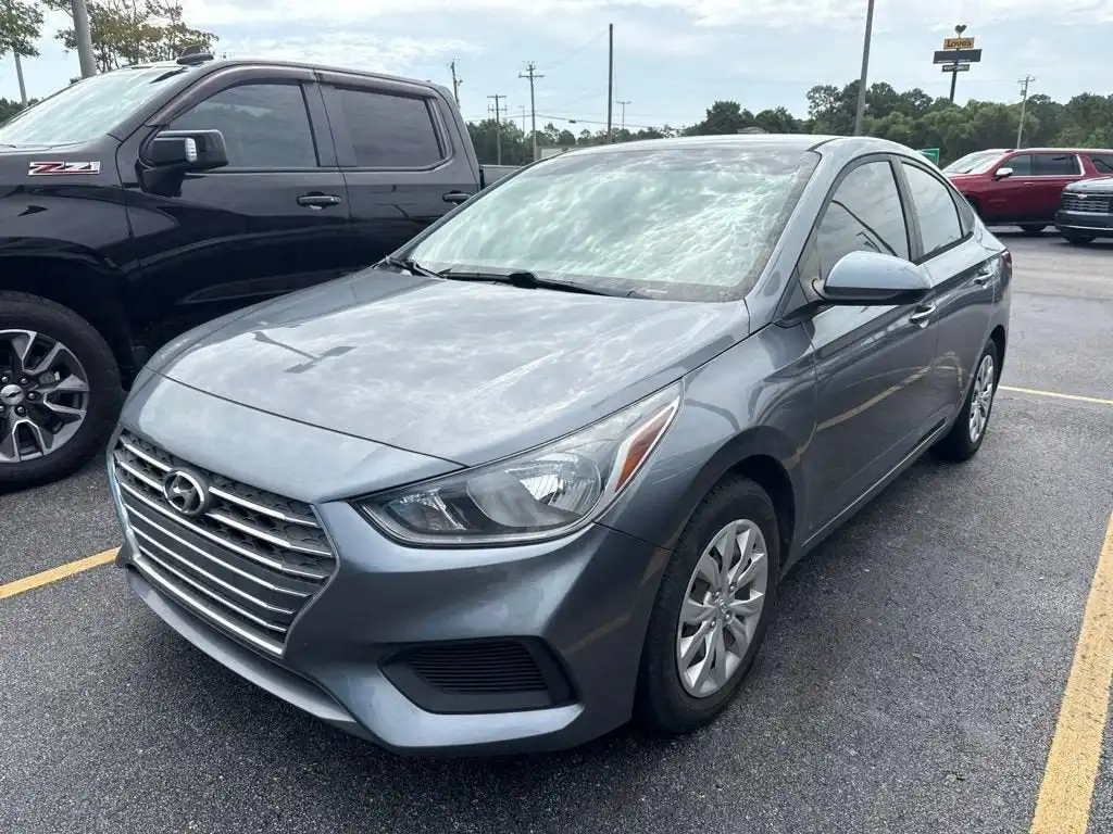 2019 Hyundai Accent SE 4-Door 6-Speed Automatic's photo