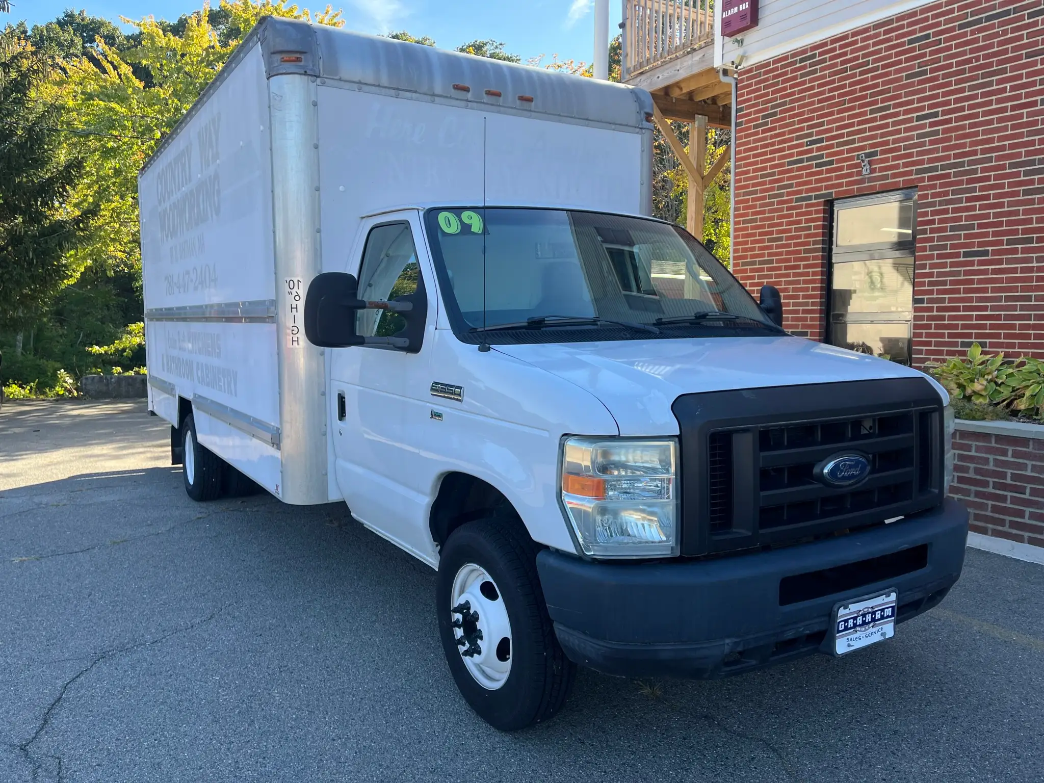 2009 Ford E-Series E-350 photo 1