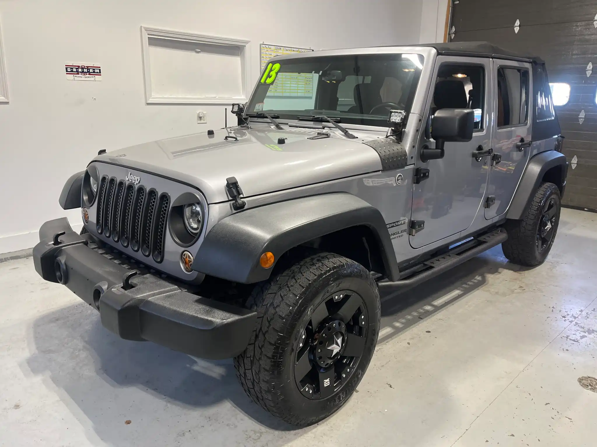 2013 Jeep Wrangler Sport's photo