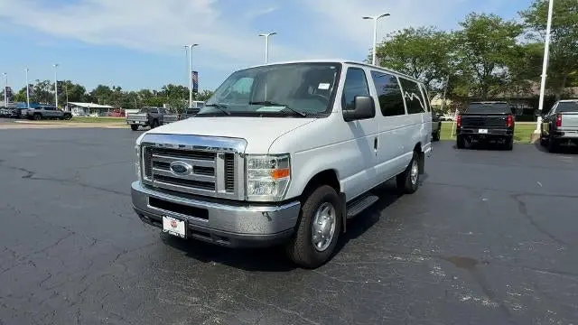 2012 Ford E-Series E-350 XL Super Duty Extended photo 4