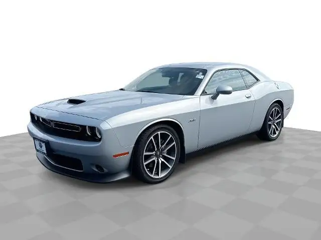 2023 Dodge Challenger R/T photo 1