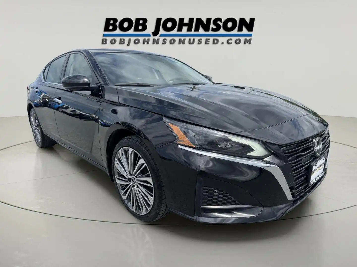 2024 Nissan Altima Platinum's photo