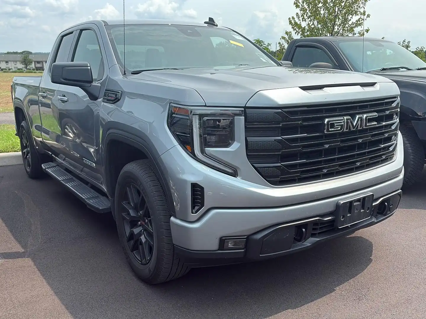 2023 GMC Sierra 4WD Double Cab Standard Box Elevation's photo