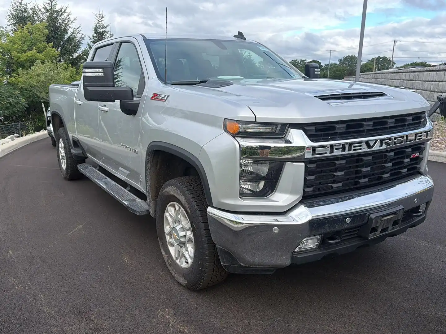 2023 Chevrolet Silverado HD LT 4WD Crew Cab Long Box's photo