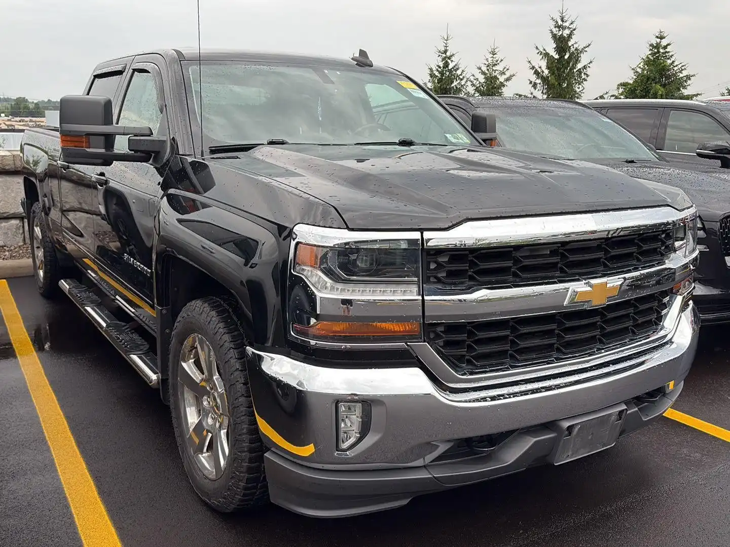 2017 Chevrolet Silverado 1500 LT 4X4 Crew Cab Short Box's photo