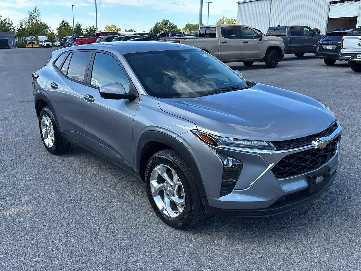 2025 Chevrolet Trax LS's photo