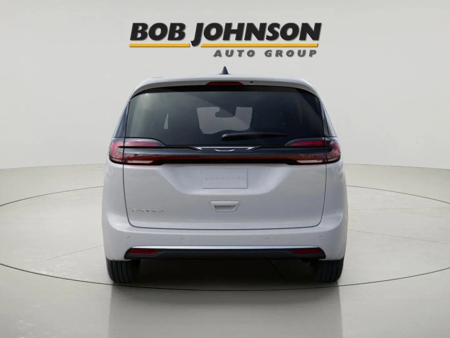 2027 Chrysler Pacifica Select photo 4