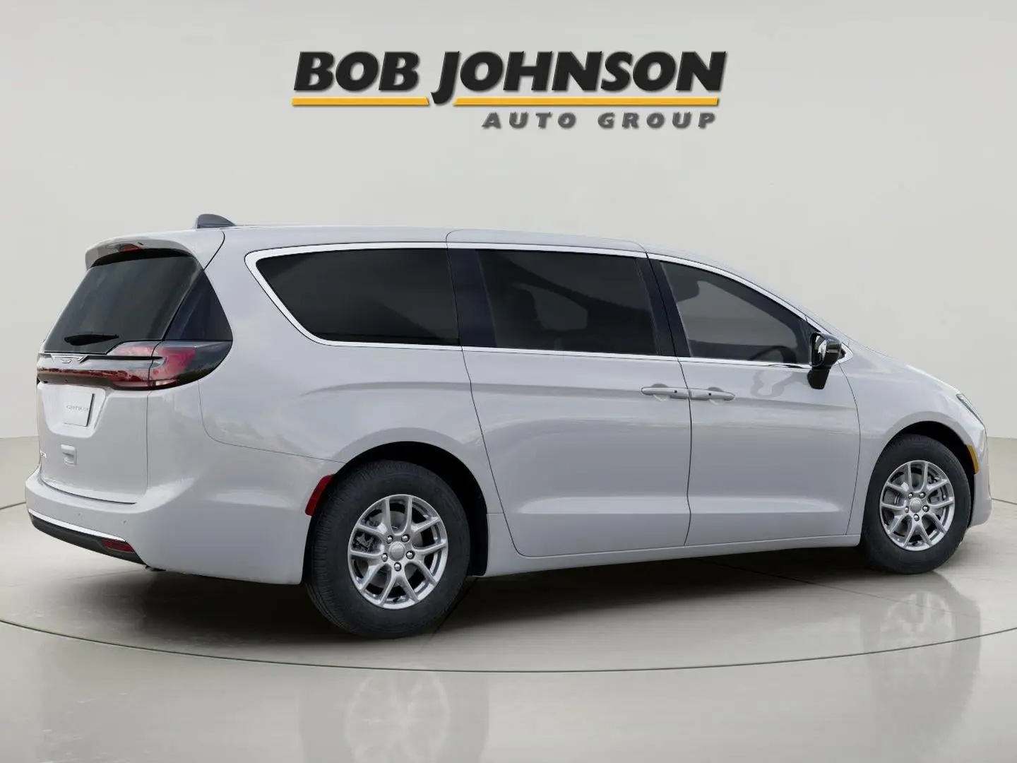 2027 Chrysler Pacifica Select photo 3