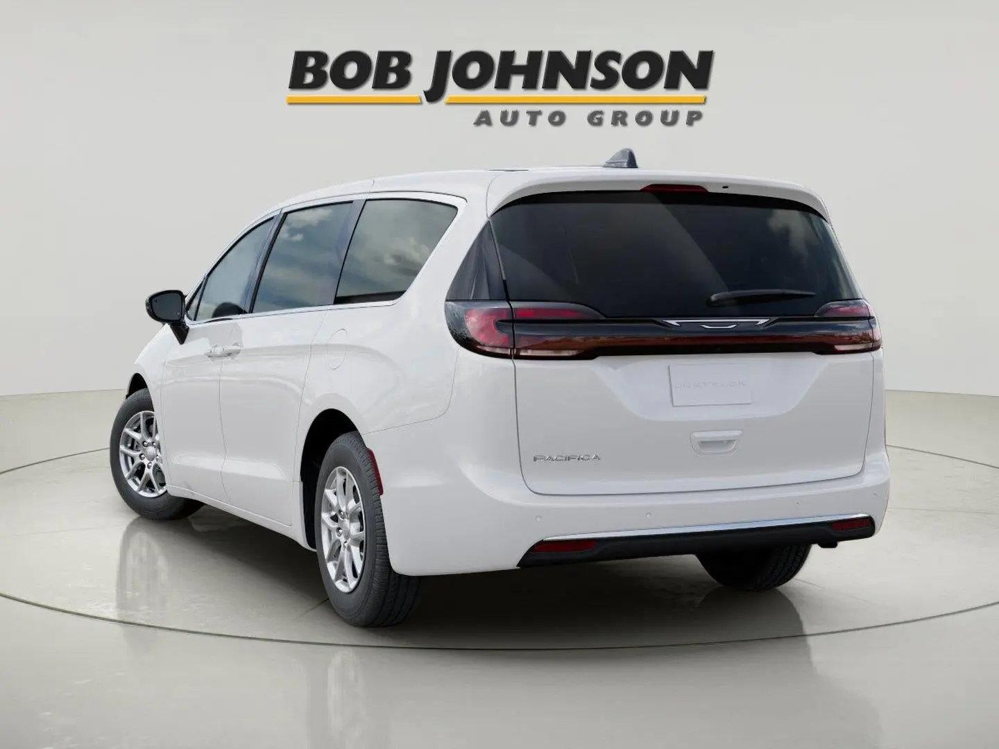 2027 Chrysler Pacifica Select photo 5