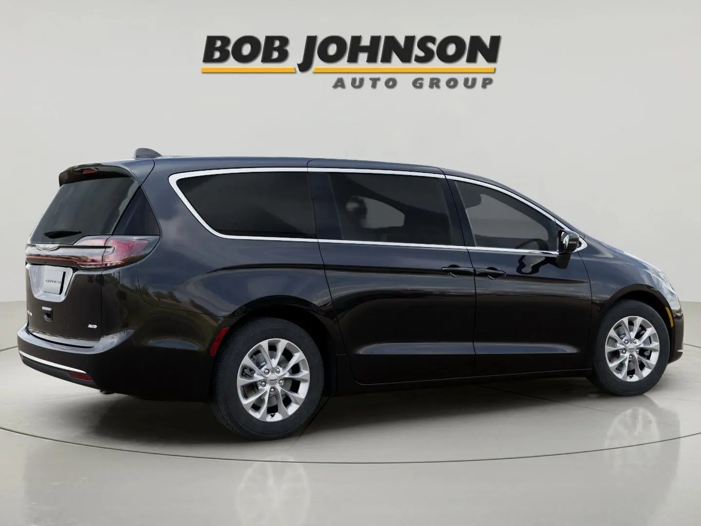 2026 Chrysler Pacifica Select AWD photo 3