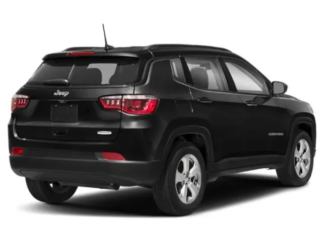 2019 Jeep Compass Latitude 4WD photo 3