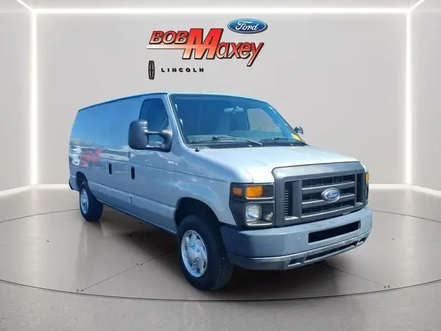 2012 Ford E-Series E-150 Van photo 3