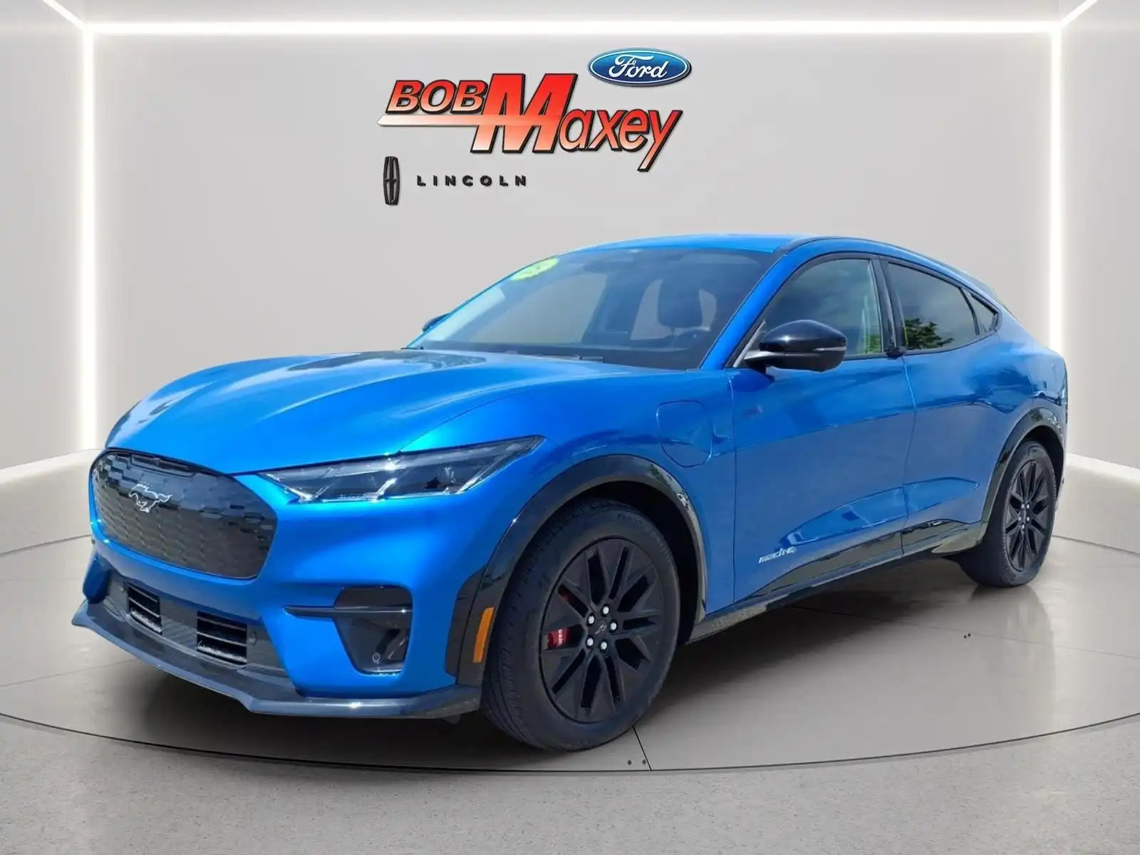2025 Ford Mustang-Mach-e Premium's photo
