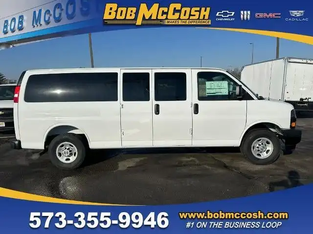 2026 Chevrolet Express 3500 LS Extended's photo
