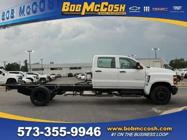 2025 Chevrolet Silverado HD Work Crew Cab 175" WB's photo