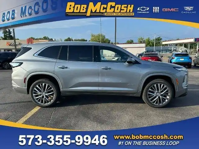 2025 Buick Enclave Avenir's photo