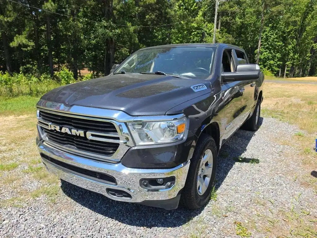 2019 RAM 1500 Big Horn/Lone Star 4x4 Crew Cab 5'7's photo