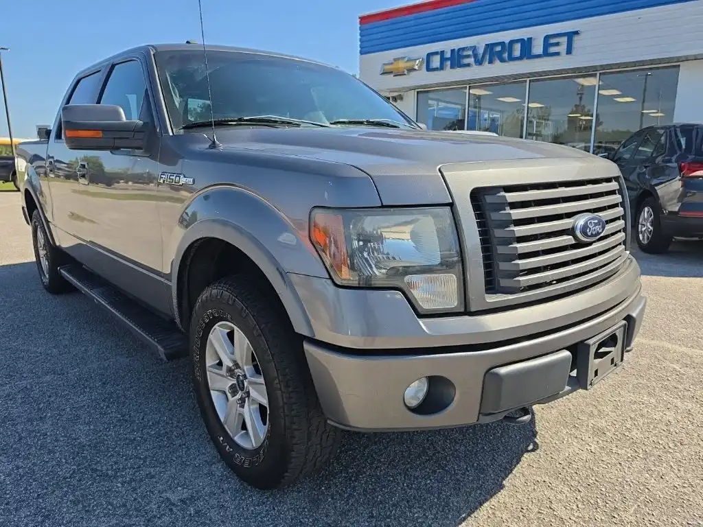 2012 Ford F-150 XL 4WD SuperCrew 145 in's photo