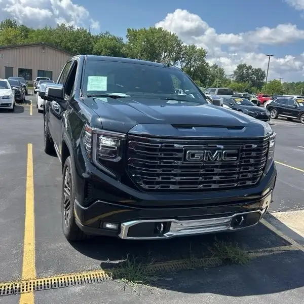 2022 GMC Sierra 4WD Crew Cab Short Box Denali Ultimate's photo