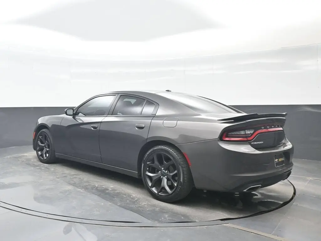 2020 Dodge Charger SXT photo 4