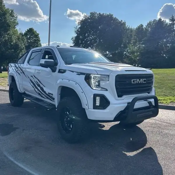 2019 GMC Sierra 4WD Crew Cab Short Box AT4's photo