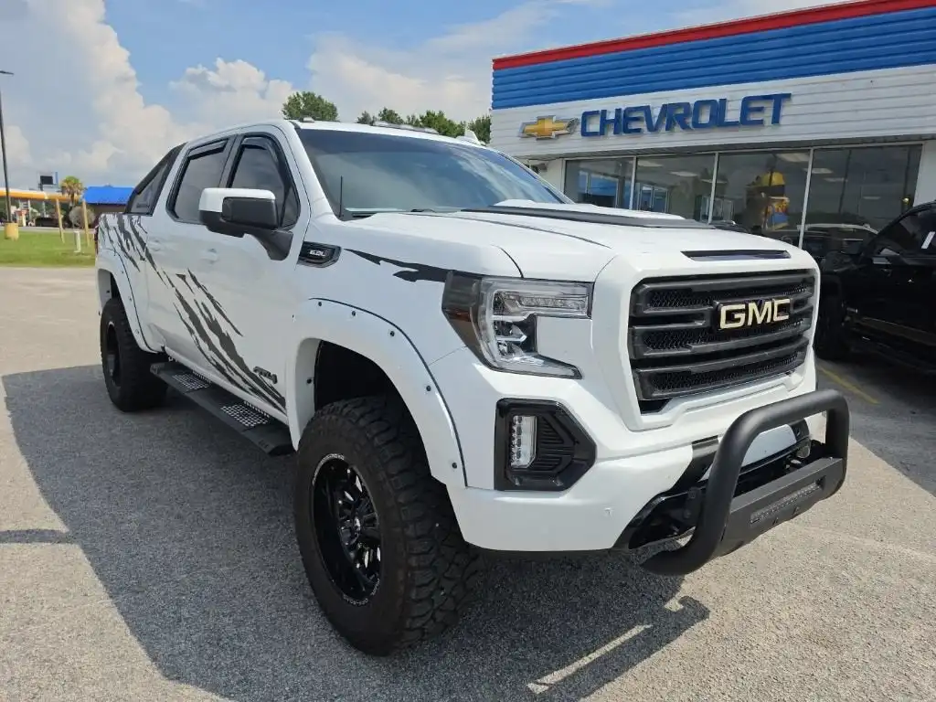 2019 GMC Sierra 4WD Crew Cab Short Box AT4's photo