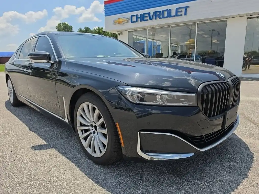 2022 BMW 7 Series 740i xDrive's photo