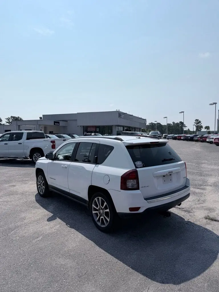 2015 Jeep Compass Limited 4X4 photo 3