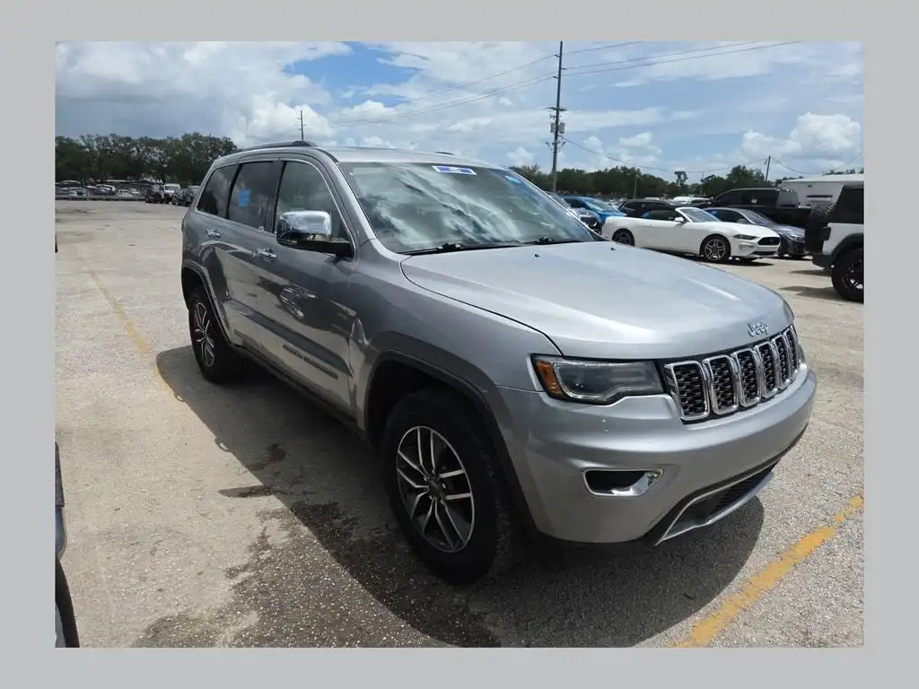 2019 Jeep Grand Cherokee Limited's photo