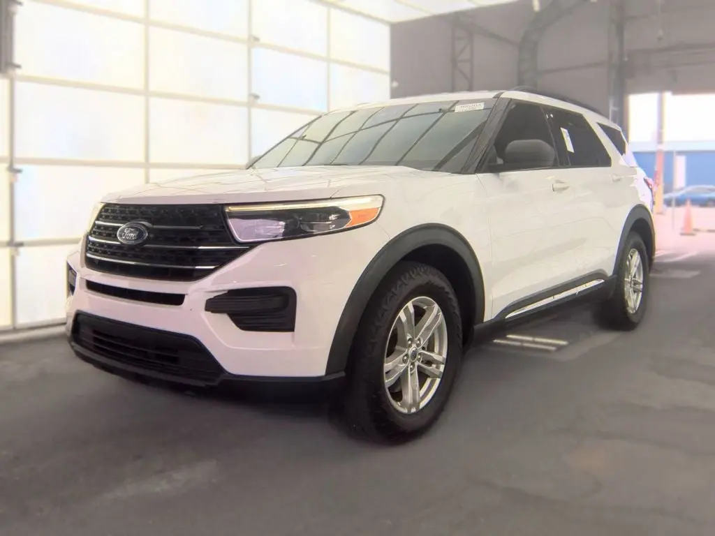 2020 Ford Explorer XLT 4WD photo 3