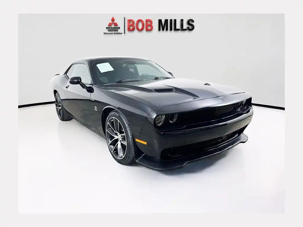2016 Dodge Challenger Scat Pack's photo