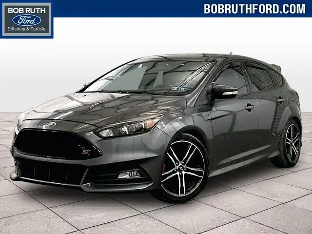 2017 Ford Focus 5 Door Hatch ST's photo
